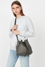 Ikon Bucket bag